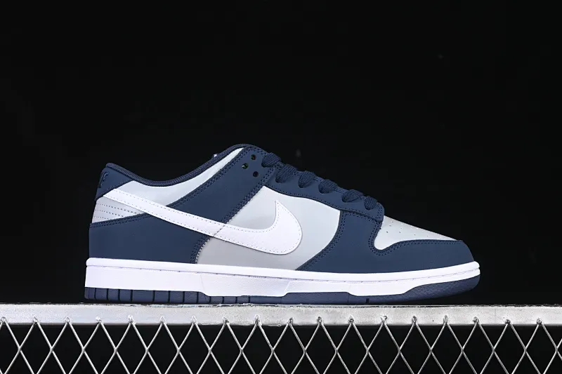 All categories Nk SB Dunk series Nk SB Dunk Low low-top sneakers Nike Dunk Low "Suede Georgetown" Georgetown low-top casual sneakers IB3079-400